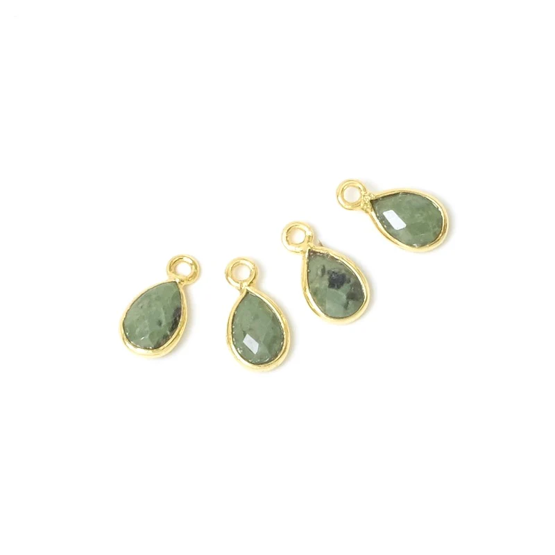 Pendentif serti goutte Jaspe vert en laiton Doré à l'or fin 24K Premium – Image 2