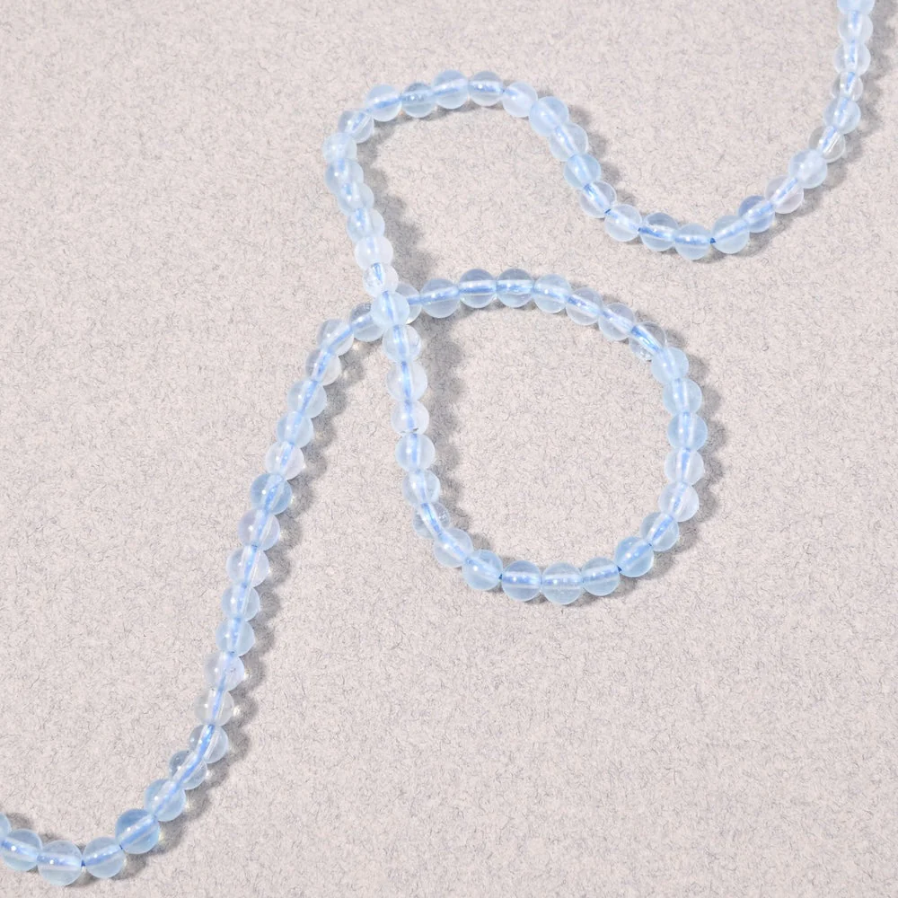 Fil de perles naturelles rondes 4mm en Aigue marine – Image 2